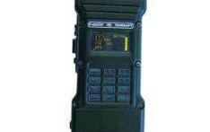 Handheld 2 W VHF Tactical Radio R-002